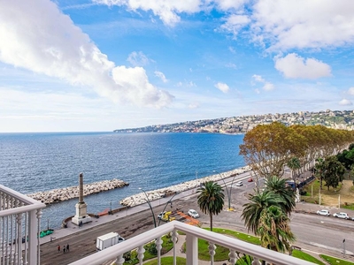 Appartamento di lusso in vendita Napoli, Italia