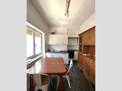 Appartamento in Vendita a Cagliari, 215'000€, 135 m²