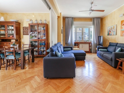 Appartamento in vendita a Milano - Zona: Sempione