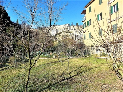 Appartamento in Via Piave, Caprarola, 6 locali, 2 bagni, 109 m²