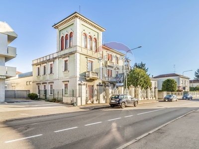 Casa indipendente in vendita Varese