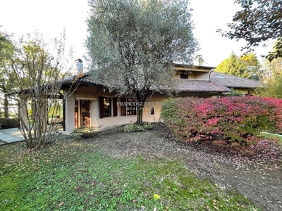 Prestigiosa villa di 600 mq in vendita Via Cesare Cantù, 92, Barzago, Lecco, Lombardia