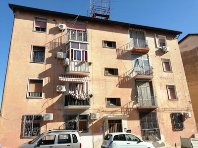 Trilocale in Via Filippo Eredia 12 in zona Via Palermo - Nesima a Catania