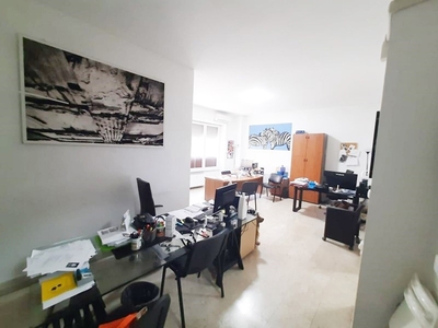 Ufficio in Affitto a Roma, 750€, 55 m²