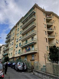 Appartamento in Vendita in Via dei Sessanta 31 a Genova