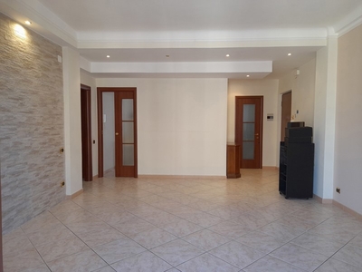 Trilocale in Vendita a Taranto, 105'000€, 100 m²