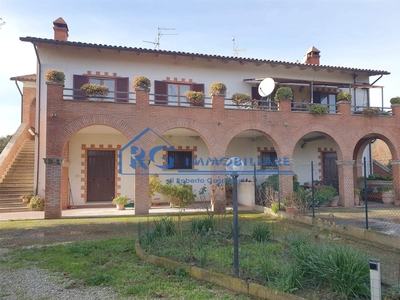 Villa bifamiliare in vendita a Castiglione In Teverina Viterbo