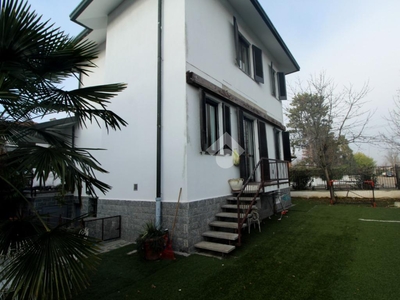 Villa in vendita a Arluno