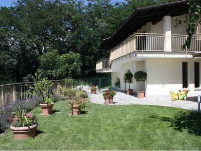 villa indipendente in vendita a Pavone Canavese