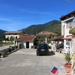 Villa con terrazzo, Monte San Biagio semicentro