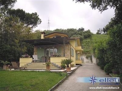 Villa in buono stato di 300 mq. a Romagnano