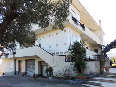 Appartamento in Affitto in Via Leopardi a Marano Marchesato