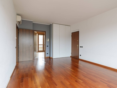 Appartamento in vendita in Cinisello Balsamo, Italia
