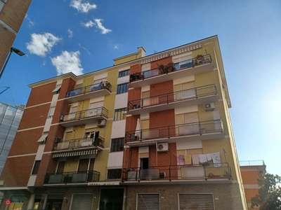 Appartamento in Vendita in Via VALERIO 8 a Macerata