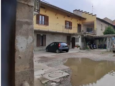 Appartamento in Via Cesare Battisti 25 a Bulgarograsso
