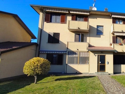 Appartamento in Via Zanini, 9, Torrevecchia Pia (PV)