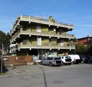Appartamento - Trilocale a Marina Di Carrara, Carrara