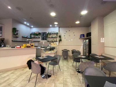 Bar in Vendita ad Borgo Val di Taro - 70000 Euro