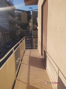 Casa Bi - Trifamiliare in Vendita a Messina via piemonte