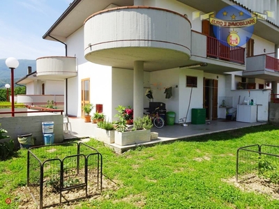 Casa Bi/Trifamiliare in Vendita in Via delle zinnie 37 a Ascoli Piceno