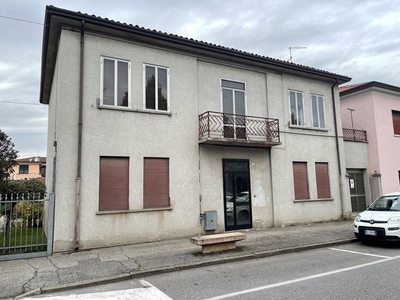 Casa indipendente di 260 mq in vendita - Legnago