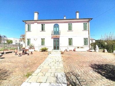 Casa indipendente in Vendita a Pontecchio Polesine Via Donatoni