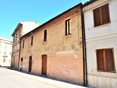Casa indipendente in vendita, Monsampolo del Tronto centrale , centro storico (vecchio incasato mediev