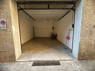 Garage/Posto auto in Affitto in Via San Giuliano a Bologna