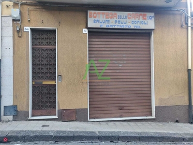 Negozio/Locale commerciale in Affitto in a Aci Sant'Antonio