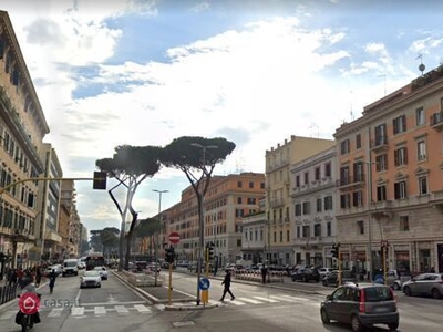 Negozio/Locale commerciale in Affitto in Via Appia Nuova a Roma