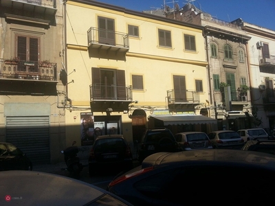 Negozio/Locale commerciale in Affitto in Via Carini 15 a Palermo