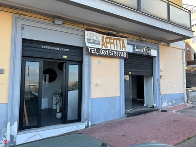 Negozio/Locale commerciale in Affitto in Via Orazio 93 a Napoli