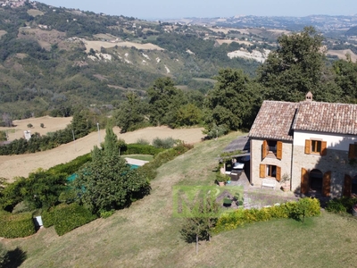 Rustico con terrazzo, Monte San Martino barchetta