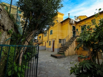 Villa a schiera in vendita a Genova