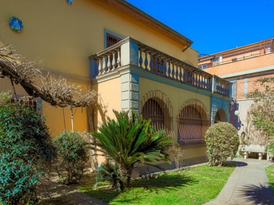 Villa abitabile a Roma