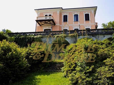 Villa in vendita a Stresa