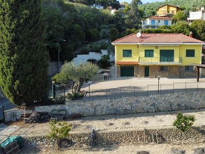 Villa vista mare a Bordighera