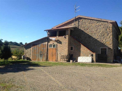 Azienda Agricola in Vendita ad Castel del Piano