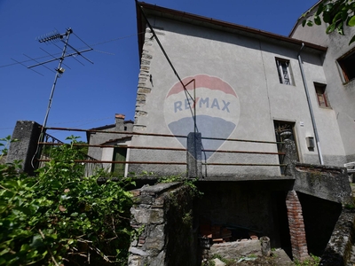 Casa indipendente con terrazzo, Bagni di Lucca san cassiano di cotroni