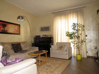 Appartamento con ottima esposizione, via Bersezio Vittorio, Nichelino
