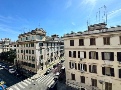 Appartamento in Vendita in Lungotevere Testaccio a Roma