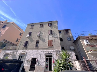 Appartamento in Vendita in Via dei Fiori a Roma