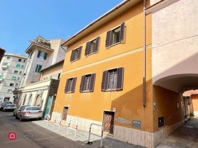 Appartamento in Vendita in Via Labico a Roma