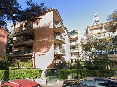 Appartamento in Vendita in Via Laurentina a Roma