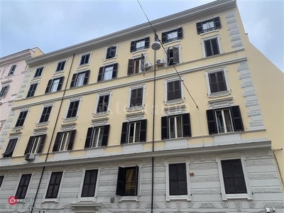 Appartamento in Vendita in Via Santamaura a Roma