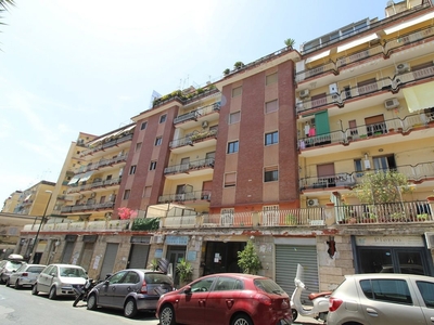 Appartamento in Via Michele Guadagno, 0, Napoli (NA)