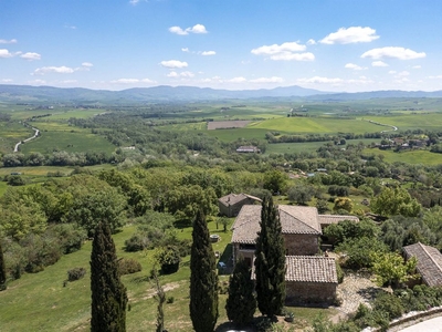 Authentic Farmhouse With Great Charm In Val D'orcia