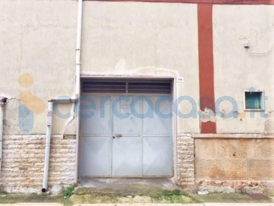 Box da ristrutturare in vendita a Sannicandro Di Bari