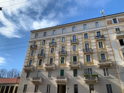 Casa a Milano in Via degli Imbriani, Bausan