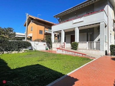 Casa indipendente in Vendita in Via Capo Zafferano a Roma